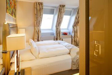 Zimmer Deluxe, Das Tyrol