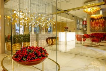 front desk hotel das Tyrol