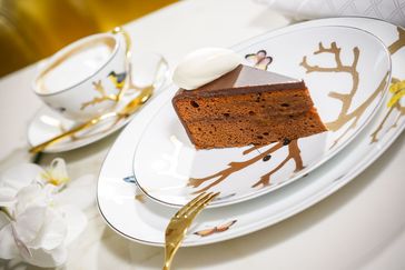 Sachertorte mit Sahne